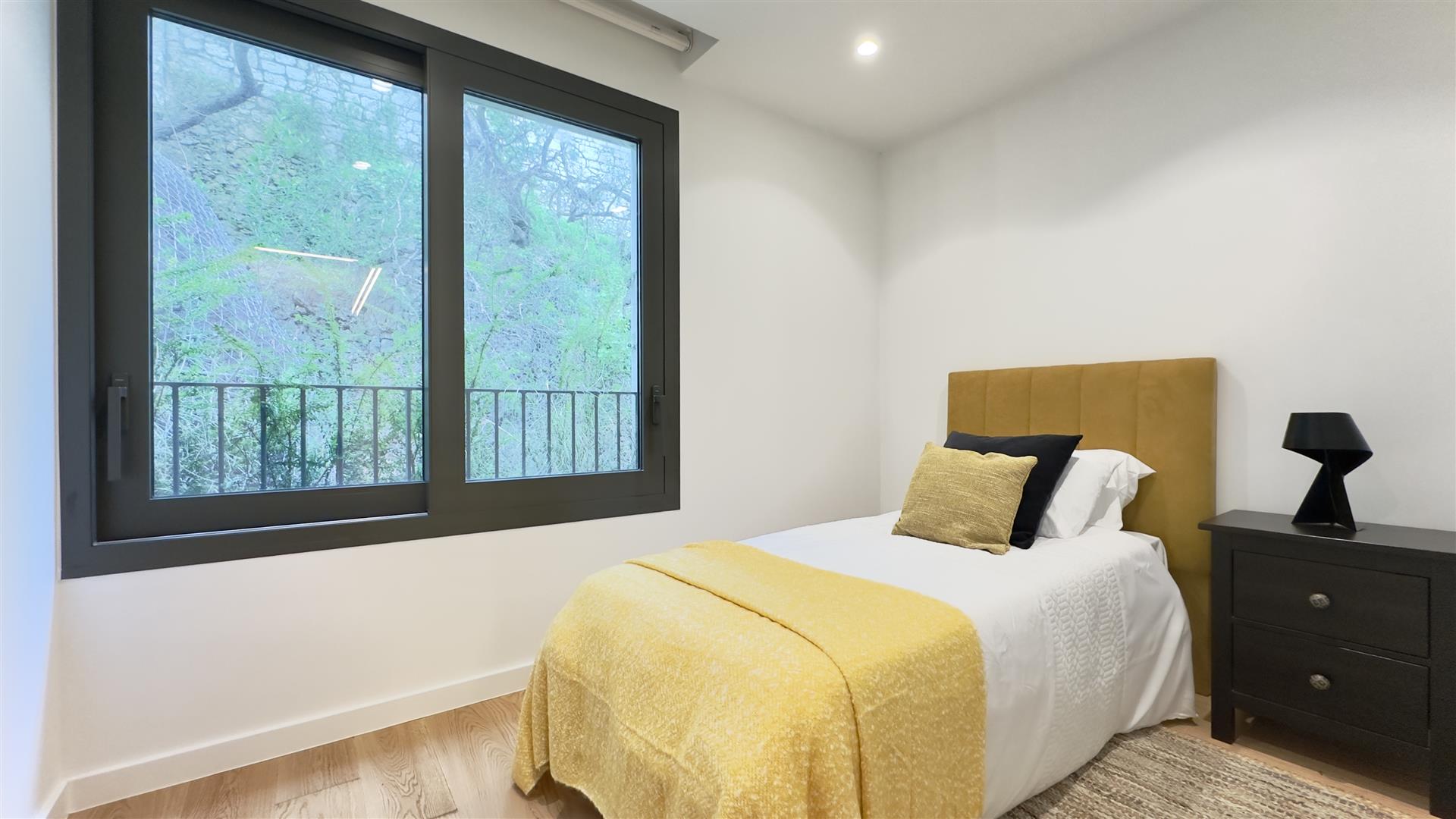  Image of House - 4 Bedrooms - 4 Bathrooms for Sale in North Gorge-Gibraltar, Image 9